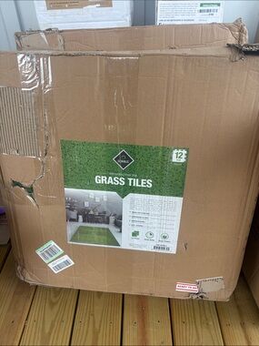 SORBUS Green Interlocking Grass Tiles - Artificial Turf Floor Mat